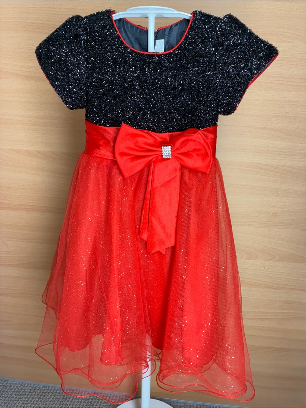 Girls Red and Black Holiday Glitter Bow Party Dress, size 6